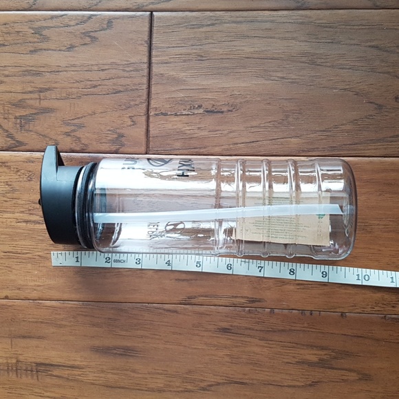 Hyundai Plastic BPA Free Water Bottle Guelph Hyundai - Picture 9 of 13